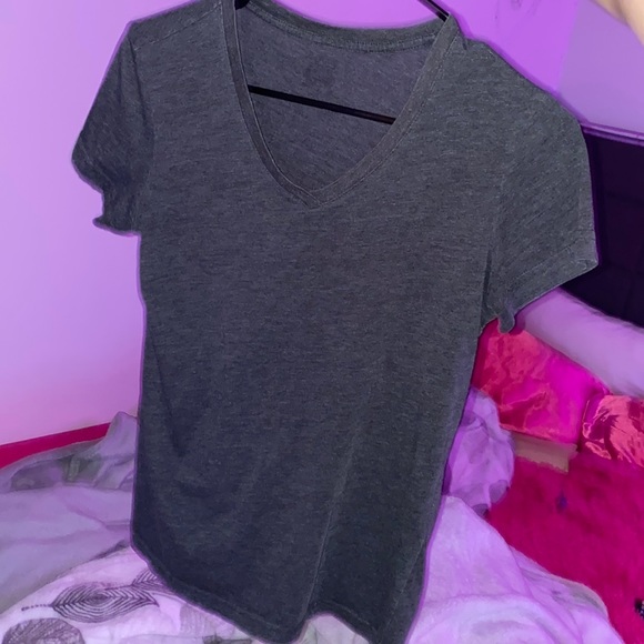 Grey shirt!🤍🖤 - Picture 3 of 3